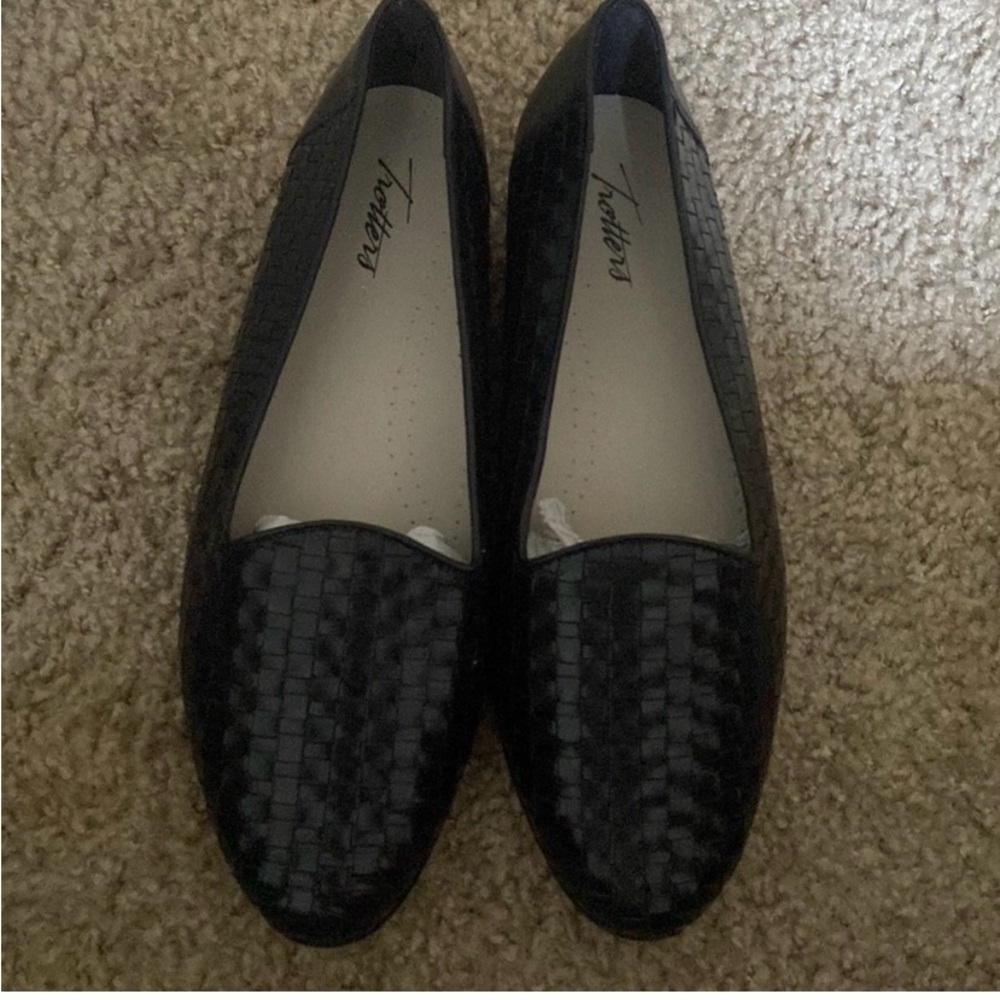 BlackTrotters Loafer Shoe Size 10 wide width